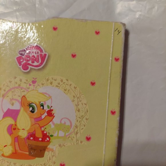 My Little Pony book - Picture 3 of 7